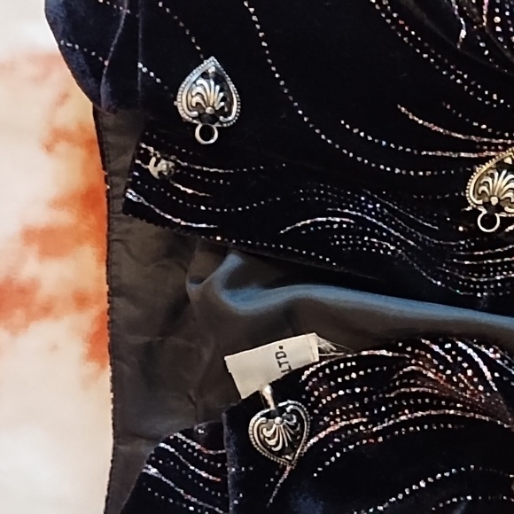 Vintage Velvet Nehru Collar Metallic Jacket - Picture 11 of 11